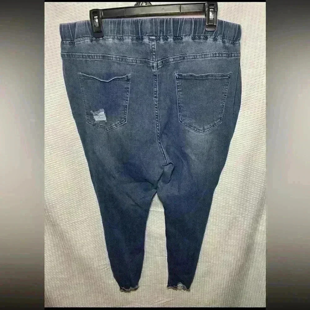 Shein 3XL Distressed Jeans - Picture 2 of 6